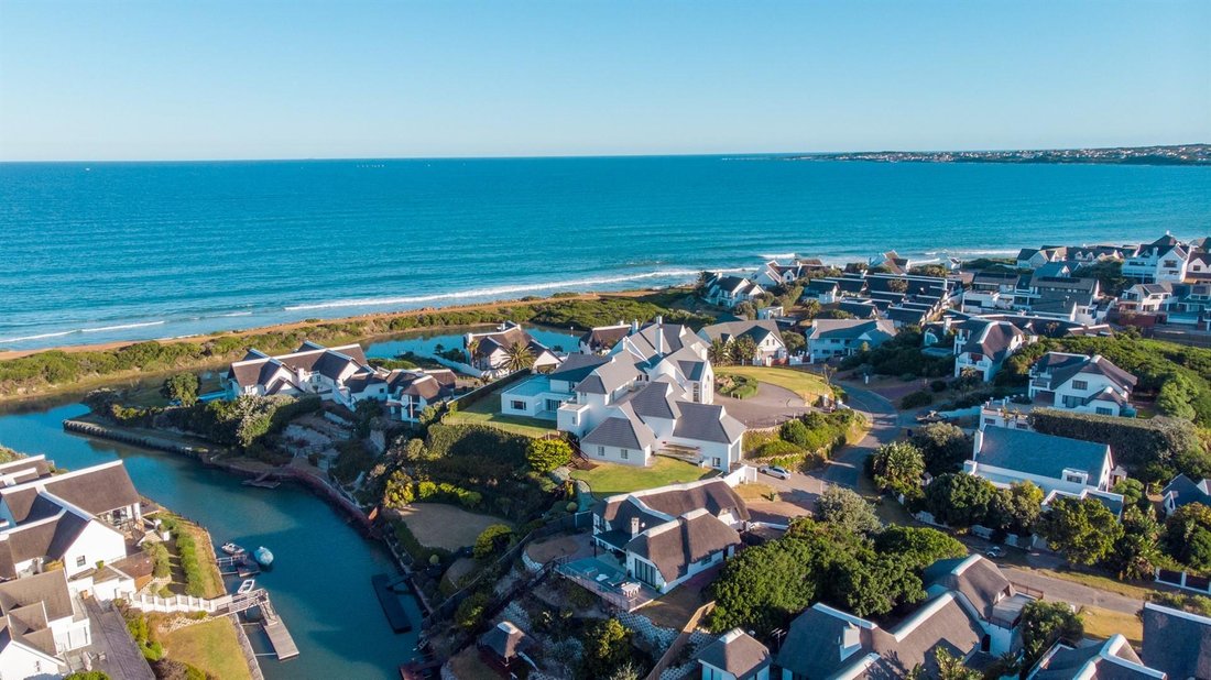 House St Francis Bay In Saint Francis Bay, Eastern Cape, South Africa For Sale (13585431)