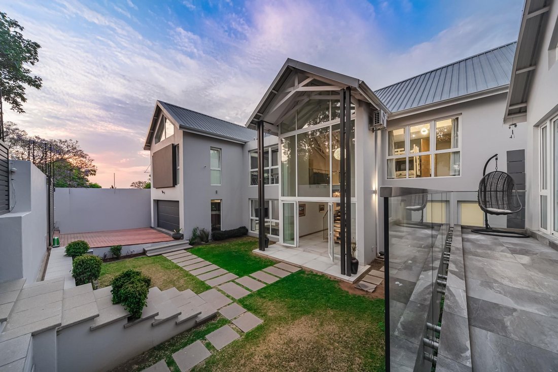 House Sandton In Sandton, Gauteng, South Africa For Sale (13585641)