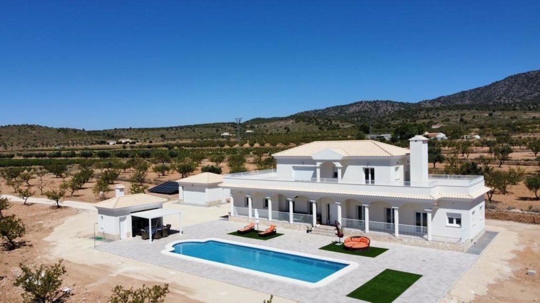 Villa en Pinoso, Comunidad Valenciana, España 1 - 13586320