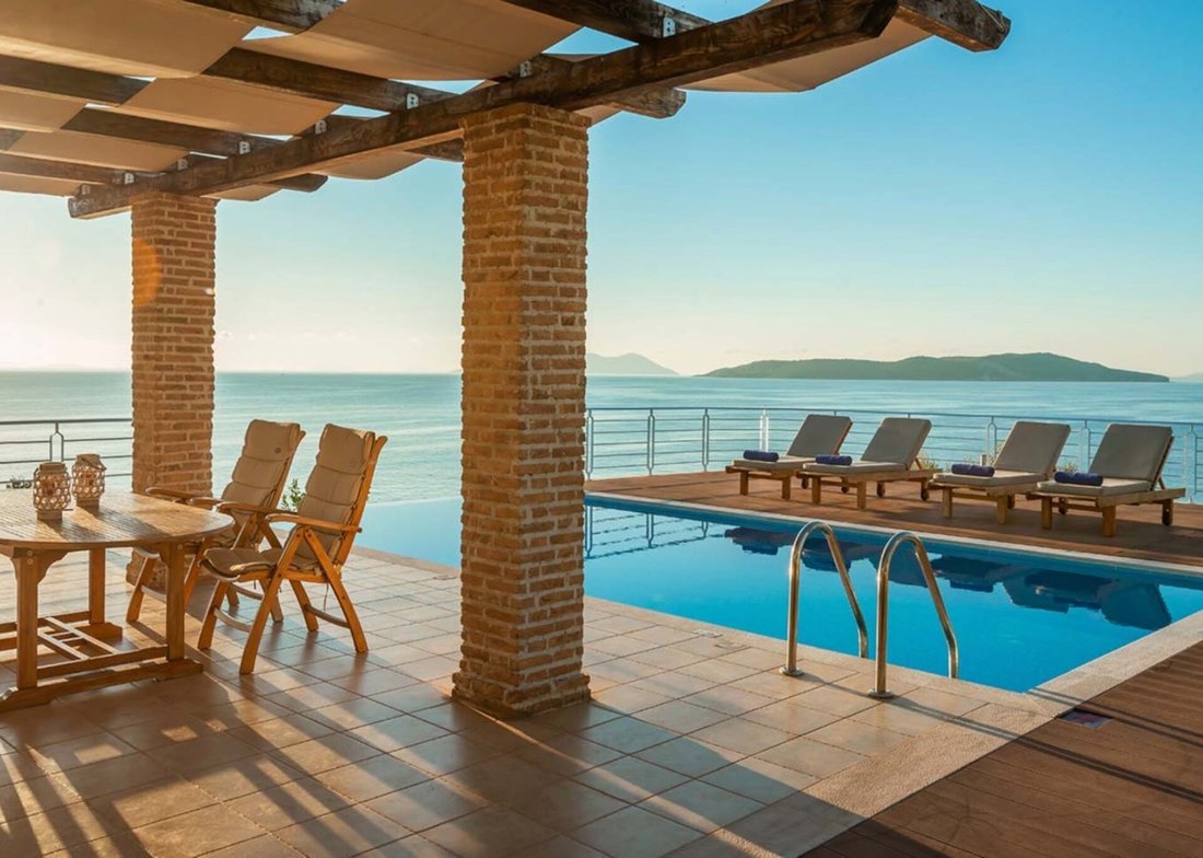 Villa in Eugirou, Apollonioi, Greece 1 - 13586077