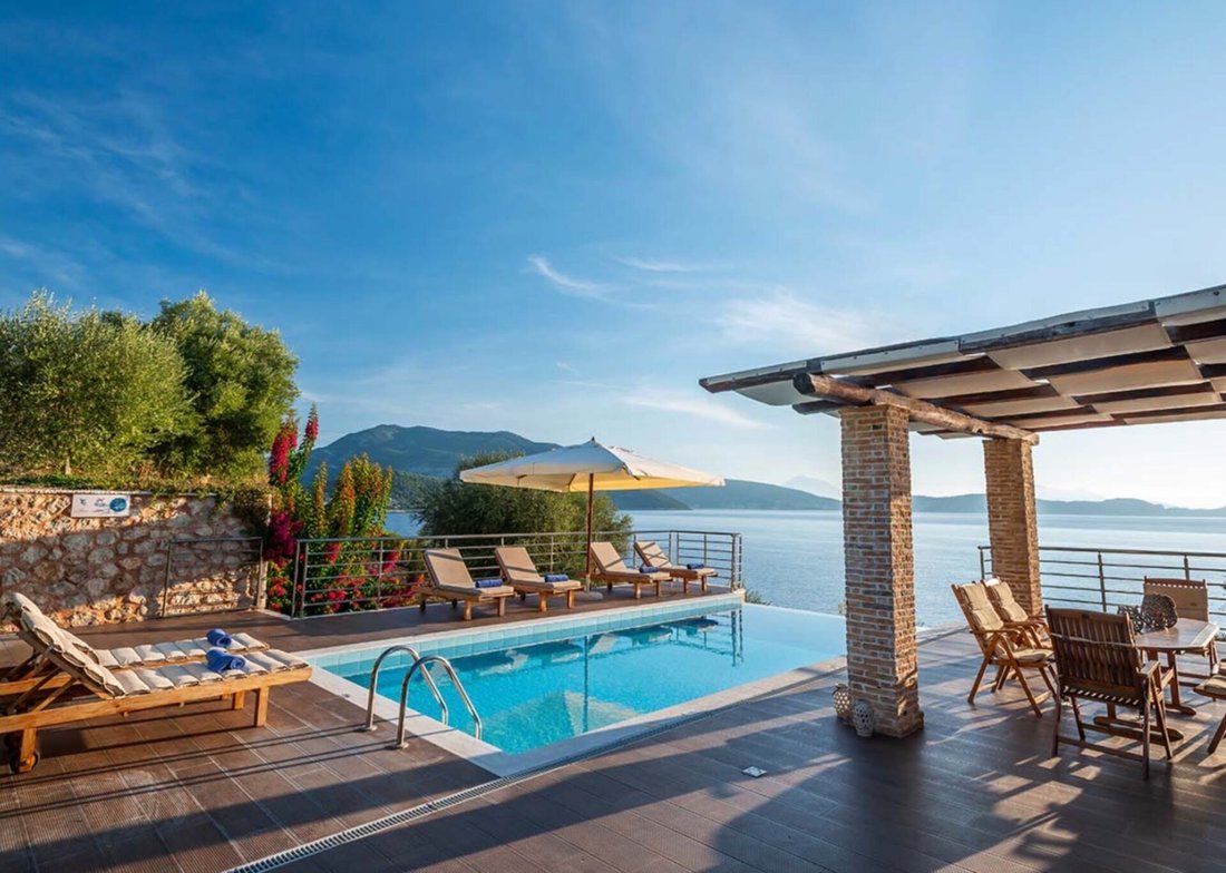 Villa in Eugirou, Apollonioi, Greece 1 - 13586089