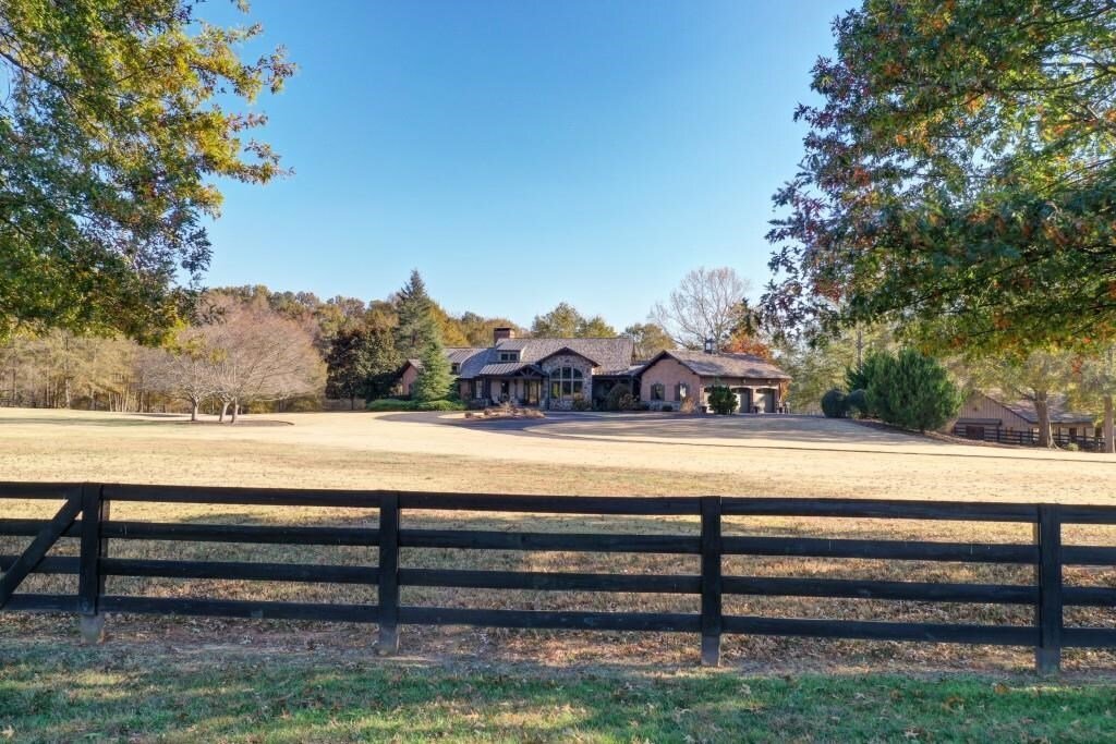 Country Charm With Modern Comfort In Ball Ground, United States For Sale (13586704)