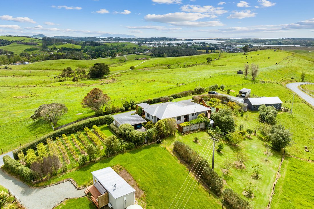 Idyllic Property Boasting Breathtaking In Mangawhai, Northland, New