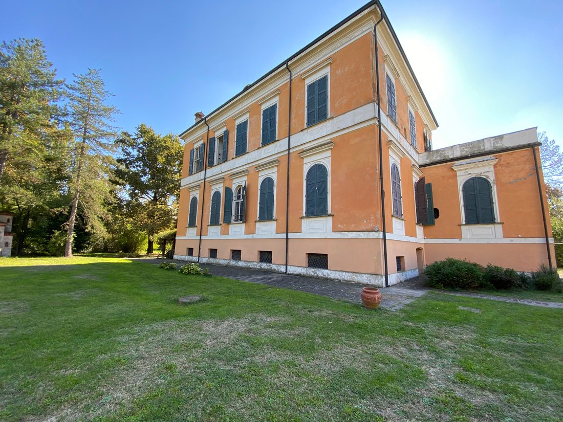 Villa in Gavassa-Massenzantico-Pratofontana, Reggio Emilia, Emilia-Romagna 1 - 13589661