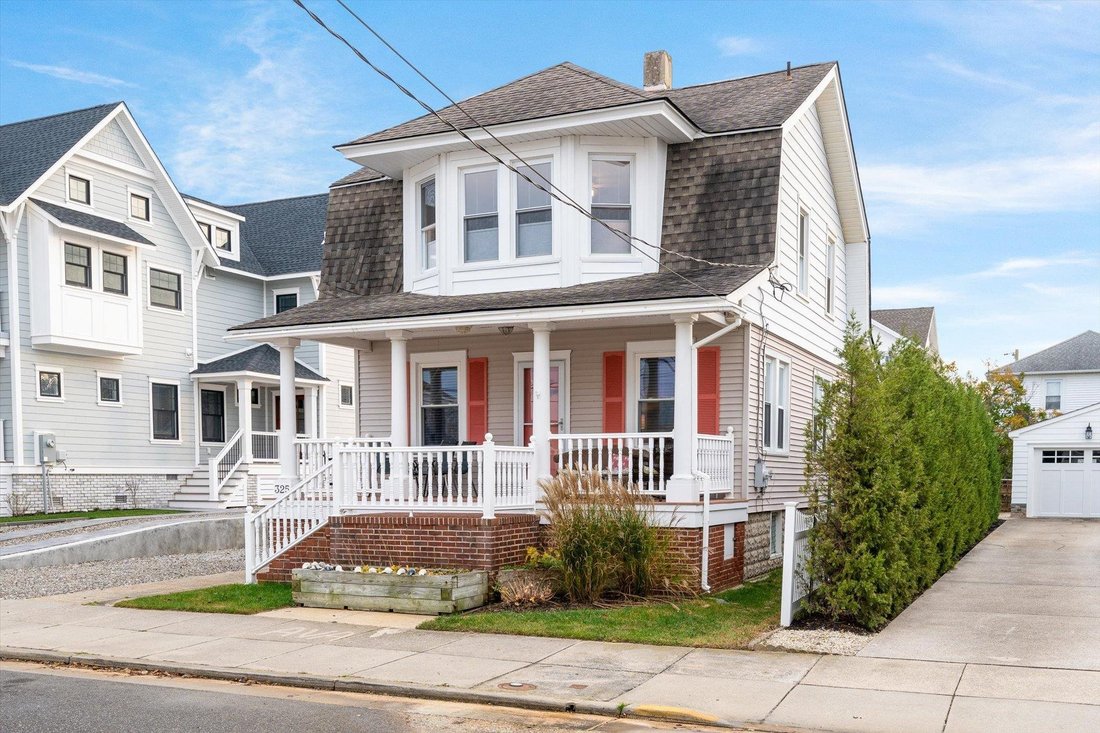 Charming Beach Home In Downtown In Stone Harbor, New Jersey, United