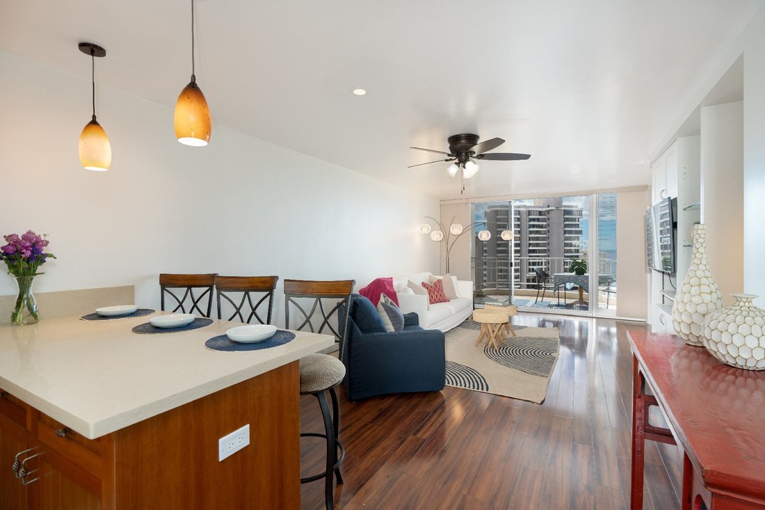 Modern Oasis At Waipuna In Honolulu, Hawaii, United States For Sale