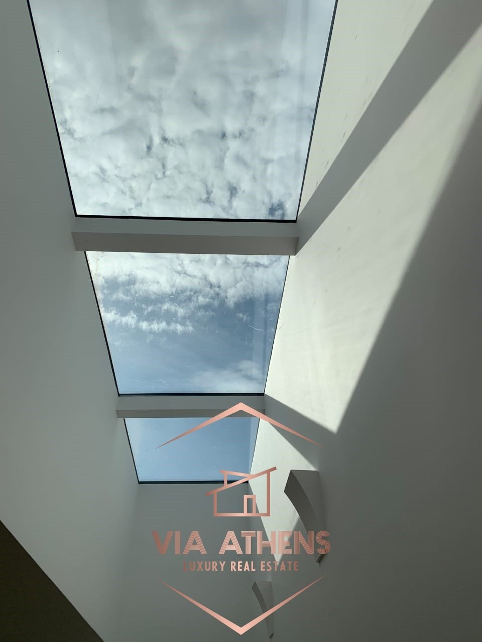 Μinimal Newly Built In Vari, Decentralized Administration Of Attica