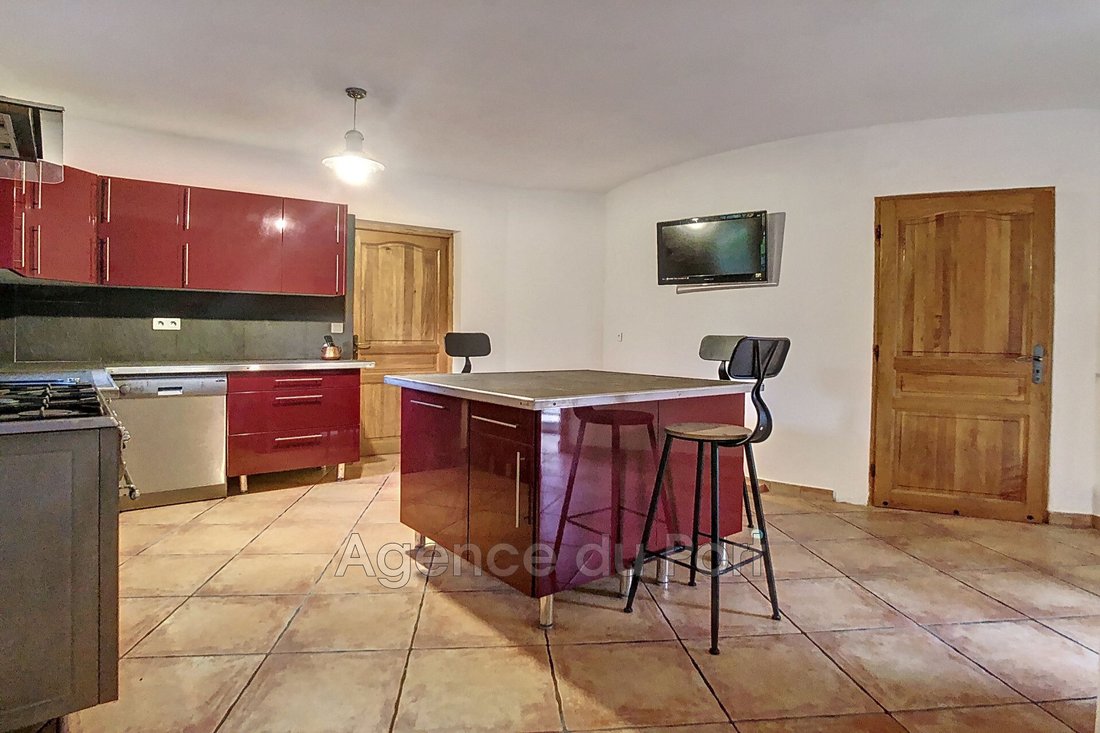 Vente Maison 4 Pièce(s) In Saint Cyprien, France For Sale (13590135)