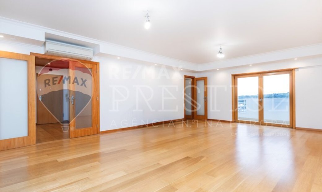 Apartment 4 Bedrooms Sale Amadora In Amadora Lisbon Portugal For Sale 13590550 8568