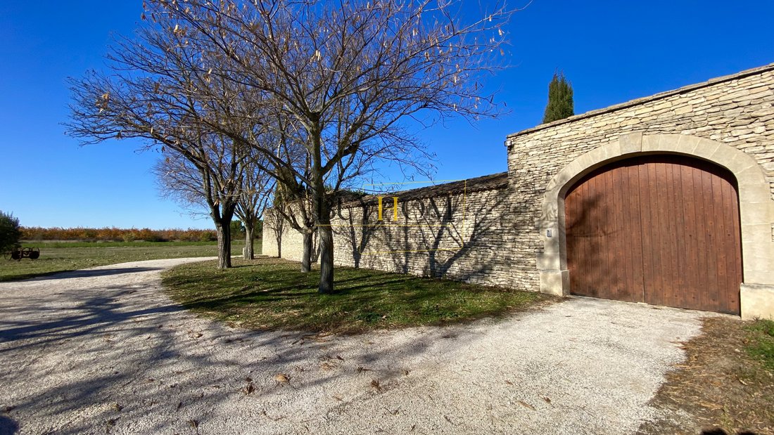 Le Rêve Provençal: A 1700s Mas Where Time Stands Still