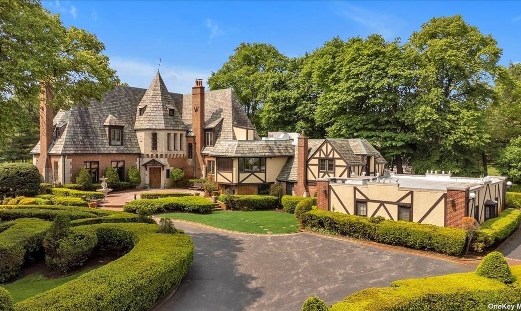 House Hewlett Bay Park In Hewlett, New York, United States For Sale