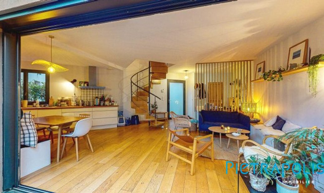 Lyon House In Lyon, Auvergne Rhône Alpes, France For Sale (13567640)