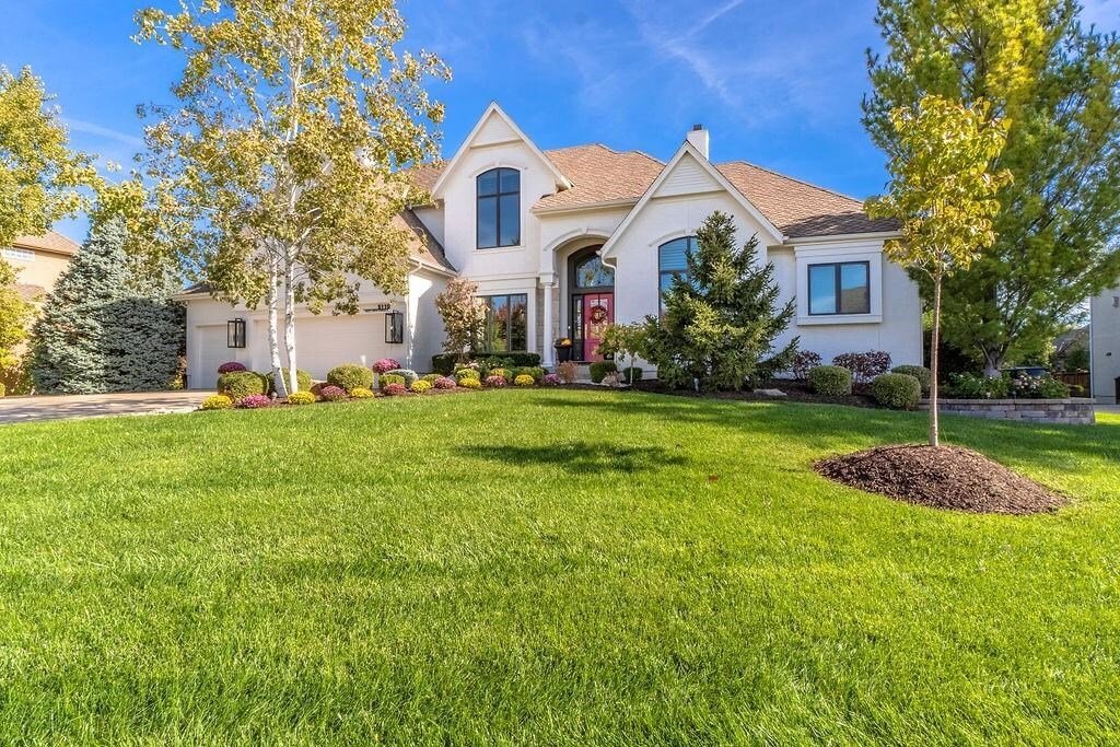Stunning Upgraded Home In Leawood, Kansas, United States For Sale