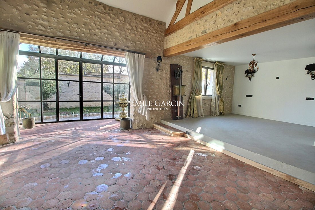 Estate In Donnemarie Dontilly, île De France, France For Sale (13596070)