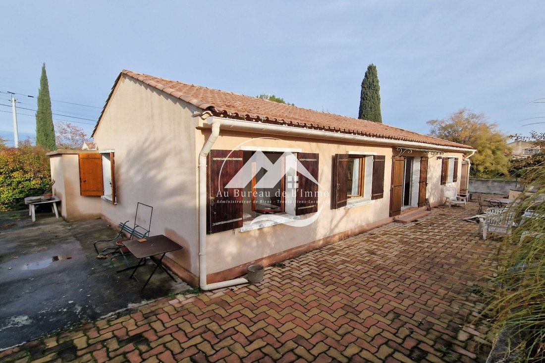 Villa en Bouc-Bel-Air, Provenza-Alpes-Costa Azul, Francia 1 - 13577748