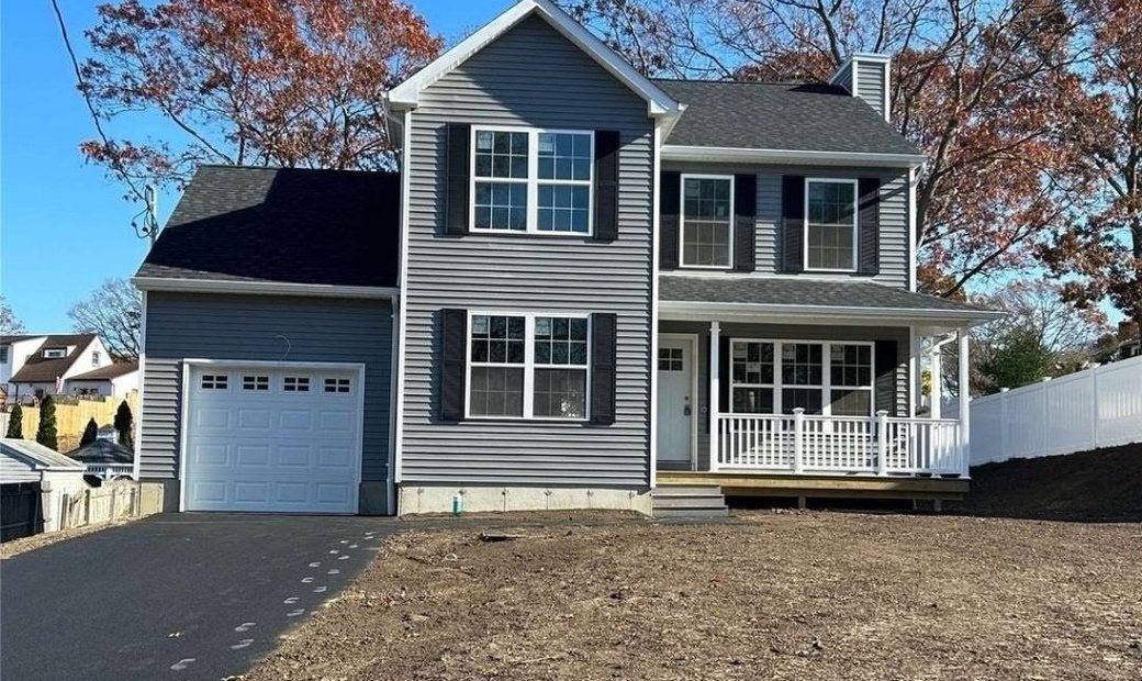 House Middle Island In Middle Island, New York, United States For Sale