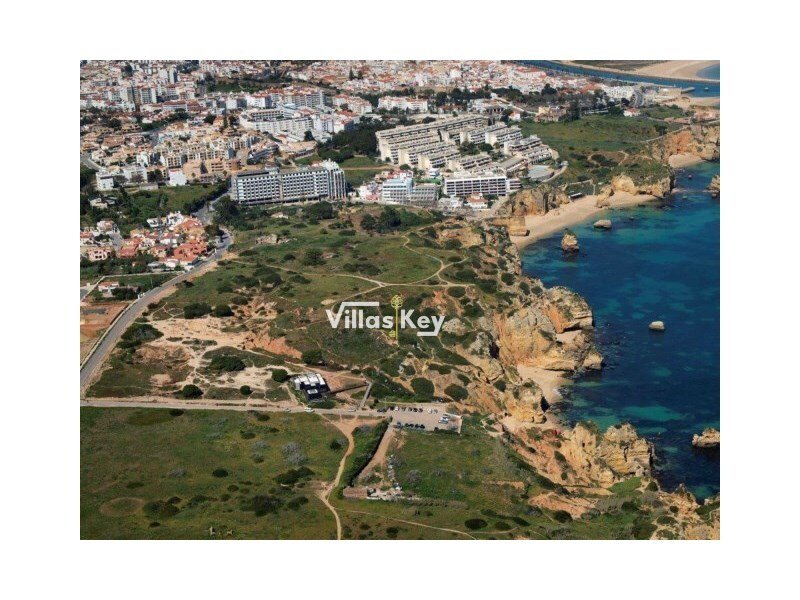 Land for sale in Lagos, Portugal — €1,500,000