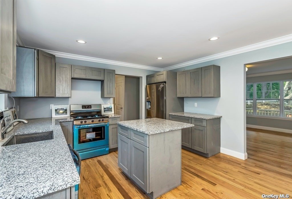 House Middle Island In Middle Island, New York, United States For Sale