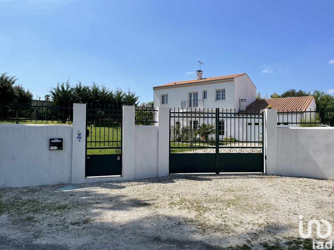 Vente Maison/Villa 6 Pièces In Royan, Nouvelle Aquitaine, France For