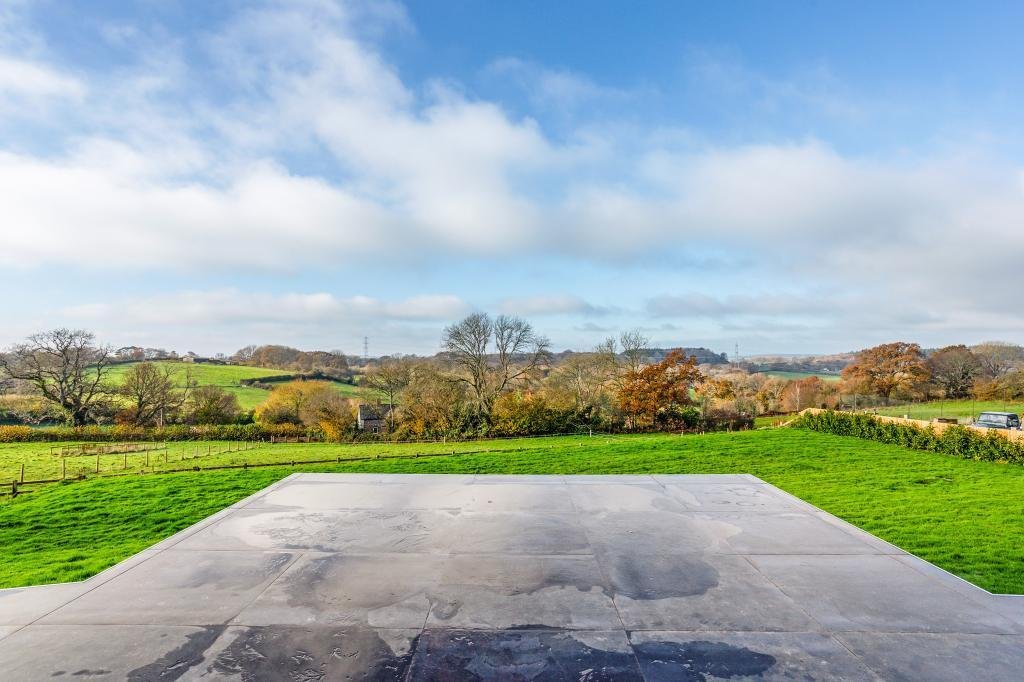 4 Bedroom Detached House For In Lytchett Matravers, England, United