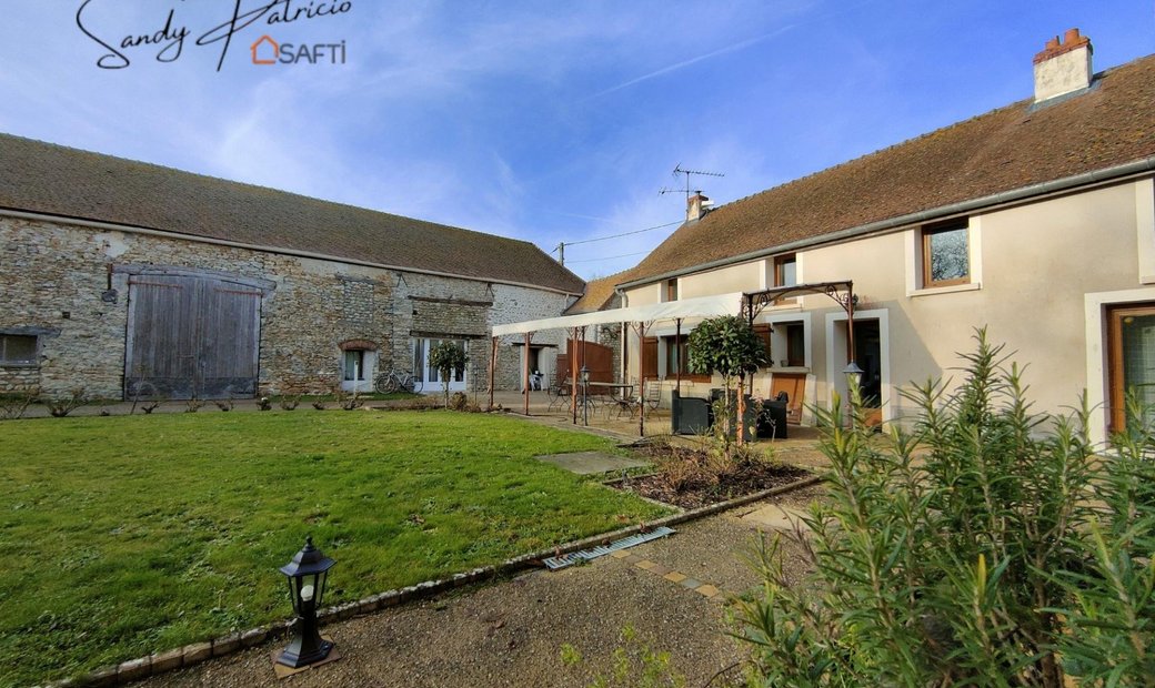 Vente Corps De Ferme In Congerville Thionville, île De France, France