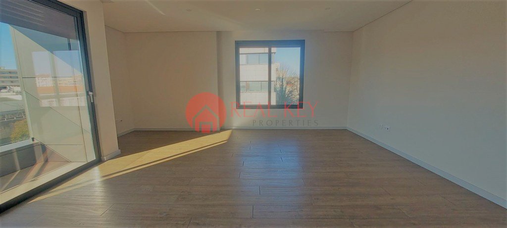 Apartment in Cedofeita, Santo Ildefonso, Se, Miragaia, Sao Nicolau e Vitoria, Porto District, Portugal 4 - 13600747
