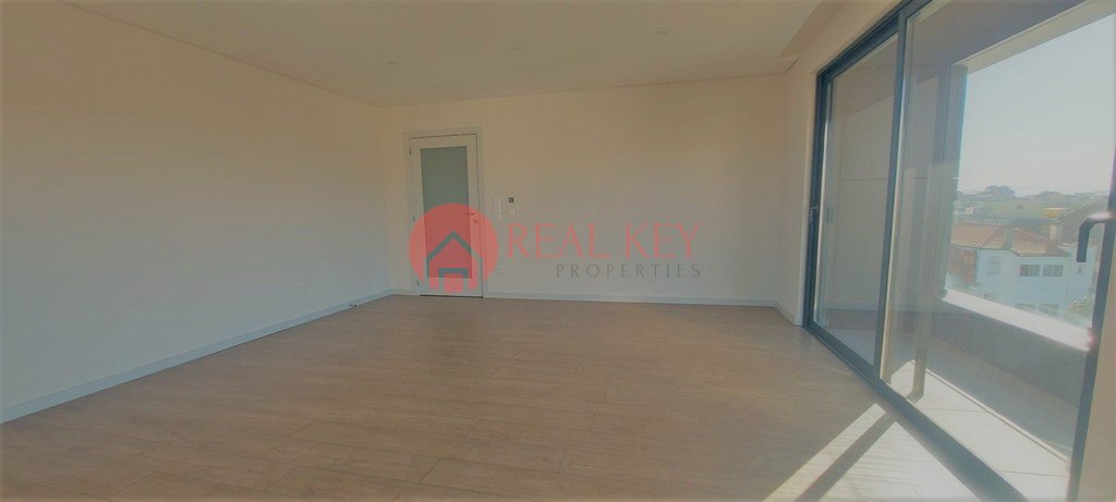 Apartment in Cedofeita, Santo Ildefonso, Se, Miragaia, Sao Nicolau e Vitoria, Porto District, Portugal 3 - 13600747