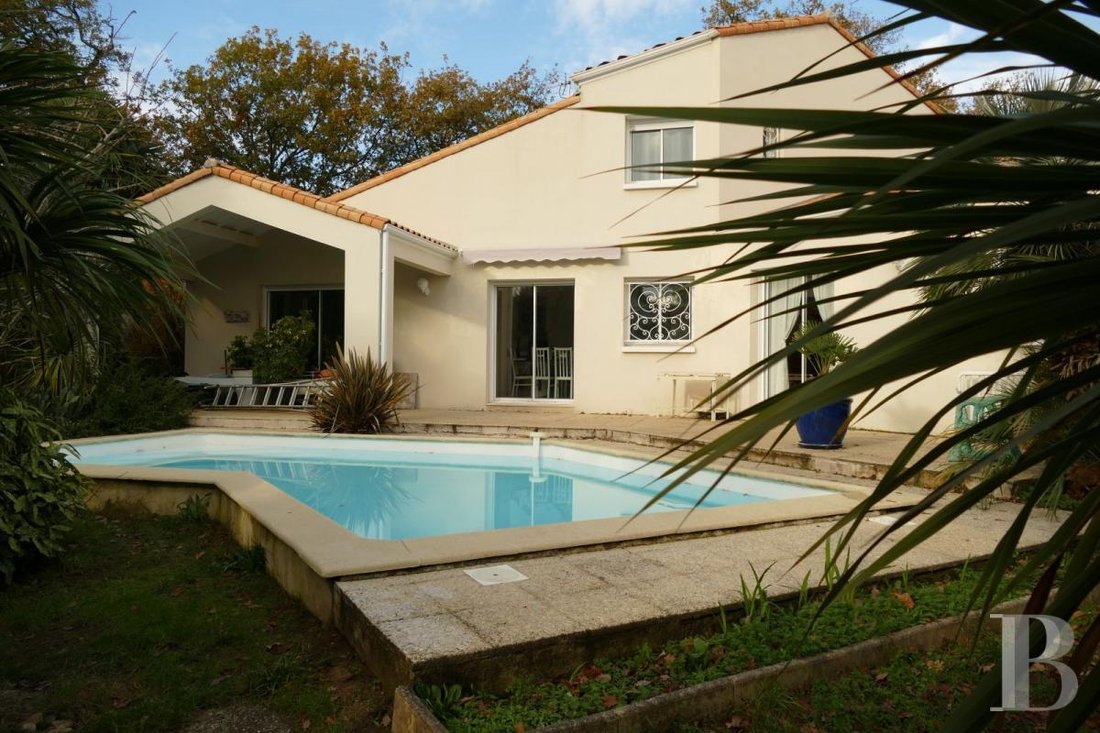 A Villa With A Pool And Signature Design, In Royan, Nouvelle Aquitaine