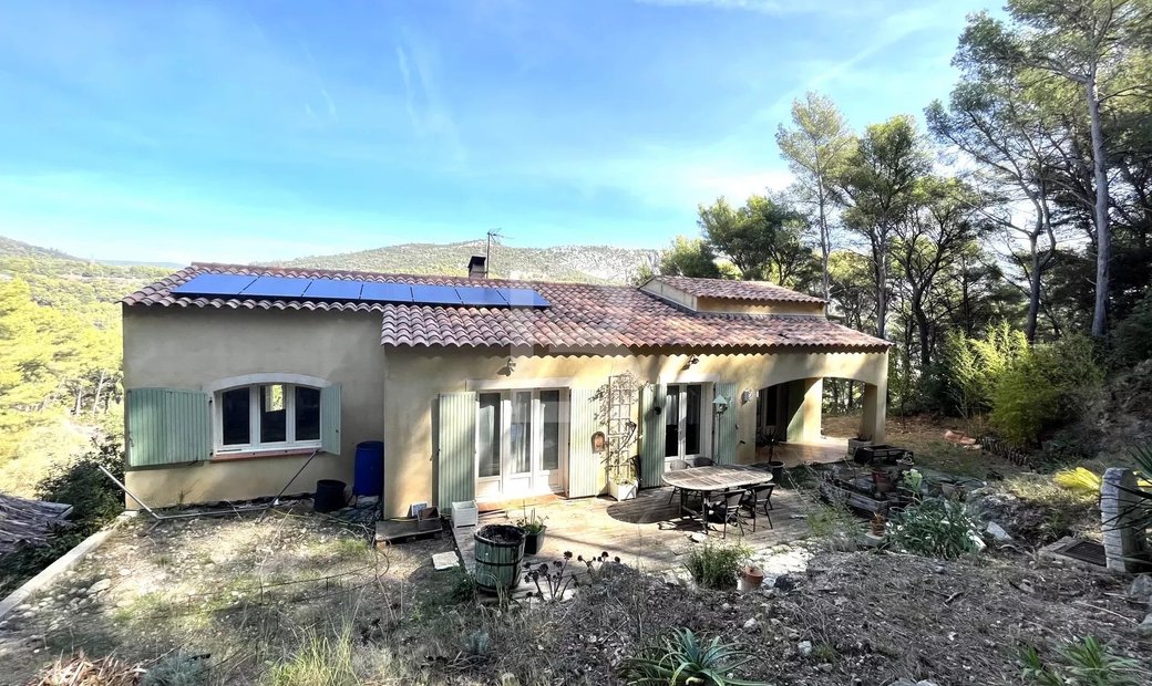 For Sale, 200 M² Family Villa At In Toulon, Provence Alpes Côte D'azur