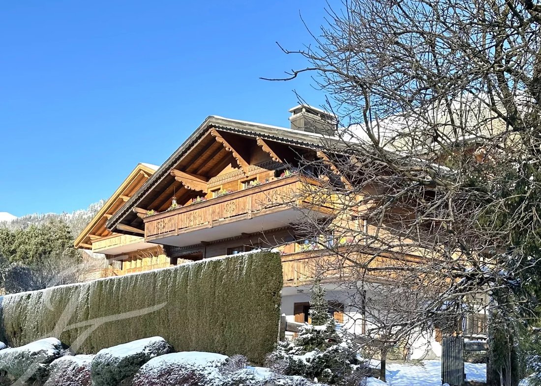 Stunning 9 Bedroom Chalet In Rougemont Village In Rougemont, Vaud