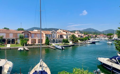 Maison à Grimaud, Provence-Alpes-Côte d'Azur, France 1