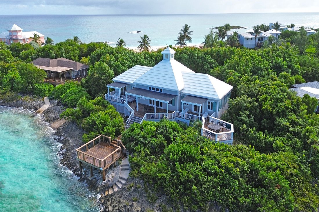 House in Elbow Cay, The Bahamas 2 - 13604389