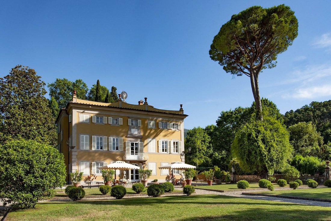 House in Historic Center, Lucca, Tuscany 1 - 13137223