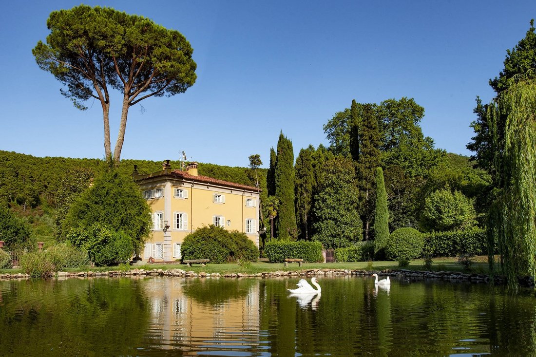 House in Historic Center, Lucca, Tuscany 2 - 13137223