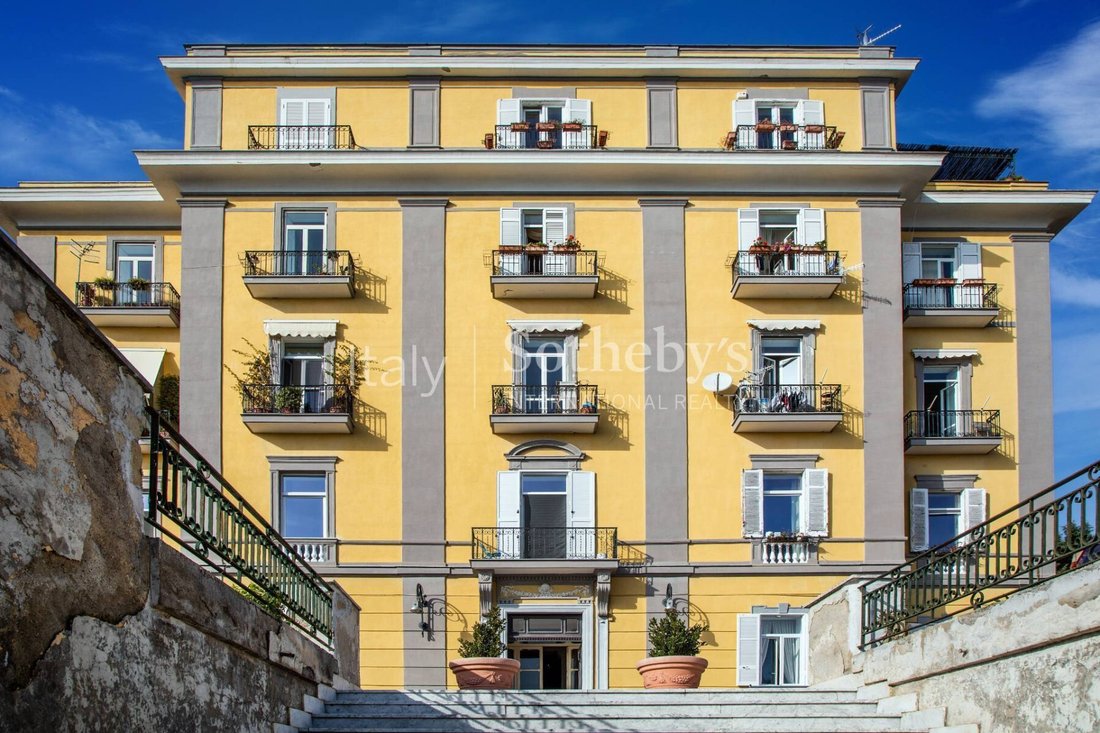 Apartment in Naples, Campania, Italy 4 - 13579932
