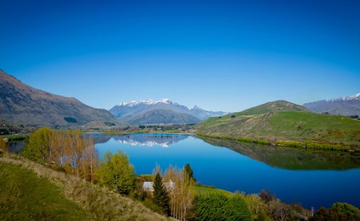 Land in Lake Hayes, Otago, New Zealand 1