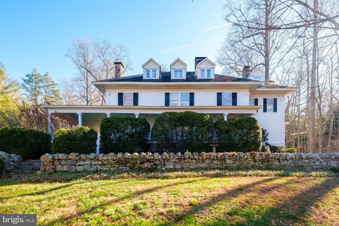 Magical Historic Home On A Nationally In Hot Springs, Va, United States