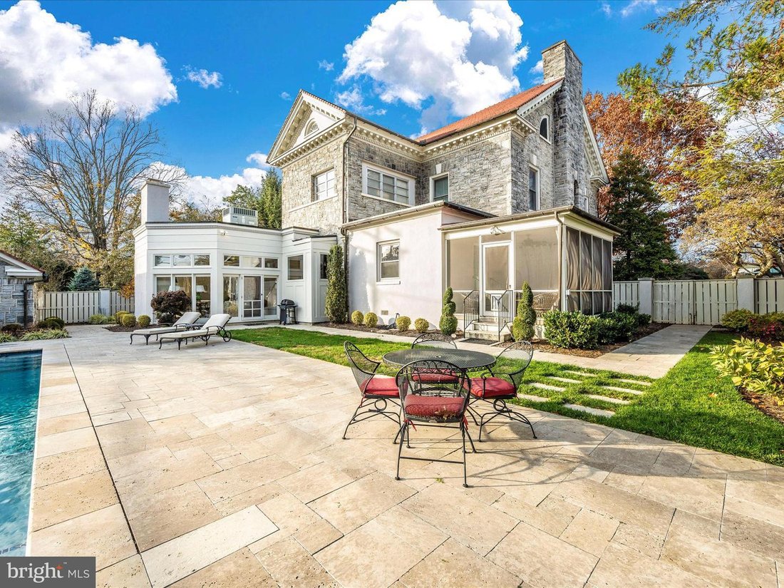 The Queen Of Rockwell Terrace In Frederick, Maryland, United States For