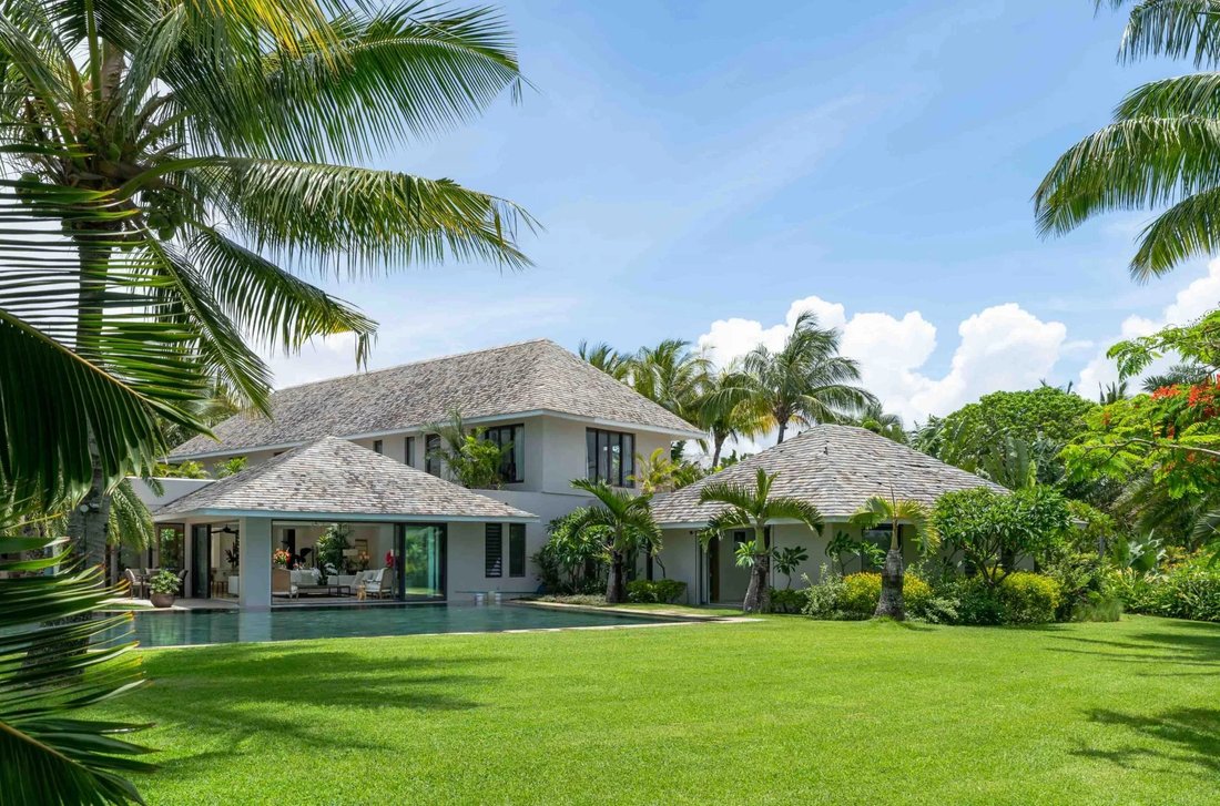 6 Bedroom Villa In Beau Champ, Flacq District, Mauritius For Sale