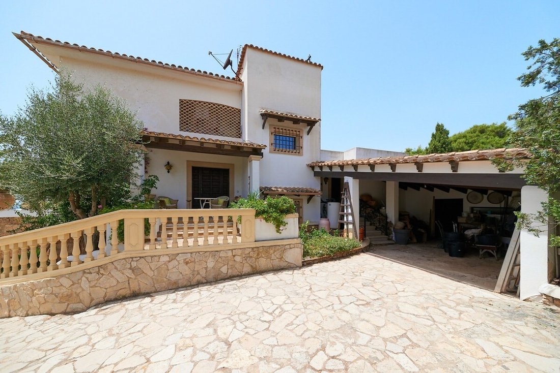 Villa in Costa de la Calma, Calvia, Balearic Islands 1 - 13608735
