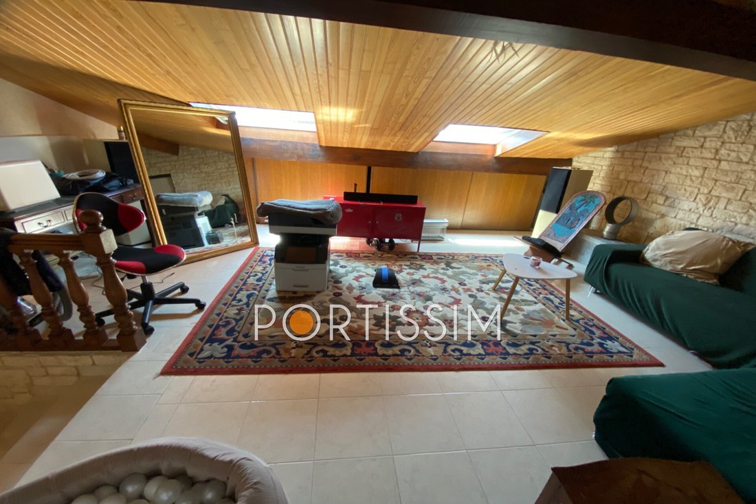 Villa in Saint-Laurent-du-Var, Provence-Alpes-Côte d'Azur, France 5 - 13608494