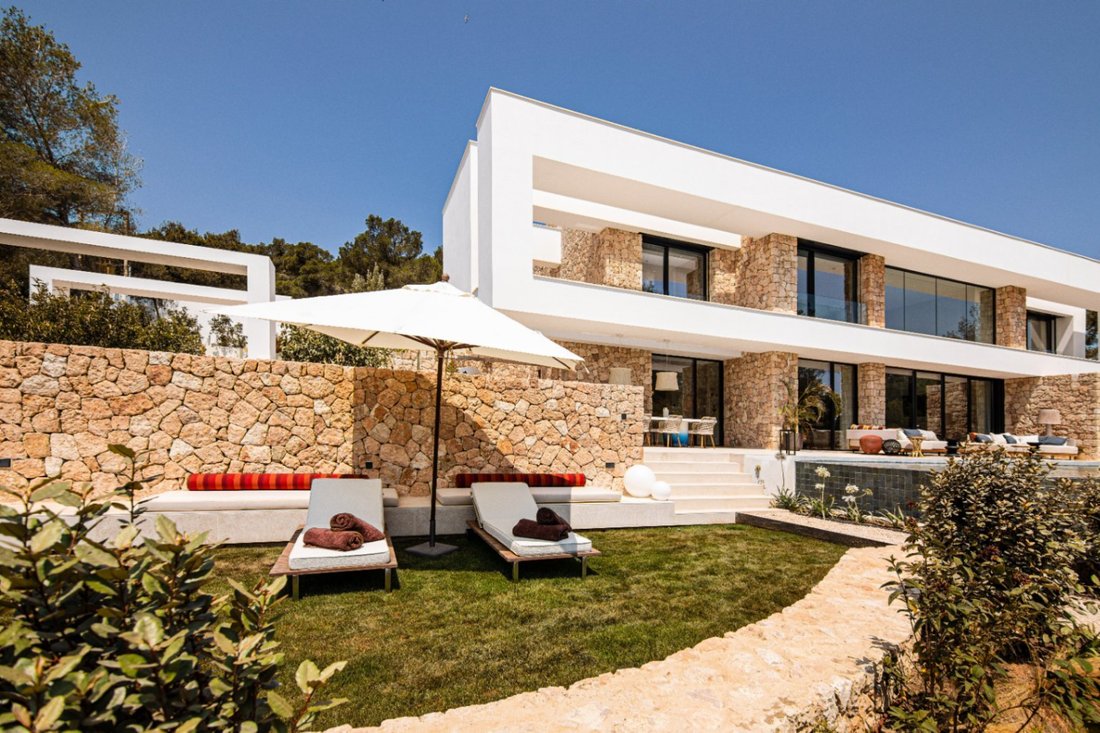 Villa in Roca Llisa, Santa Eularia des Riu, Balearic Islands 2 - 11437429