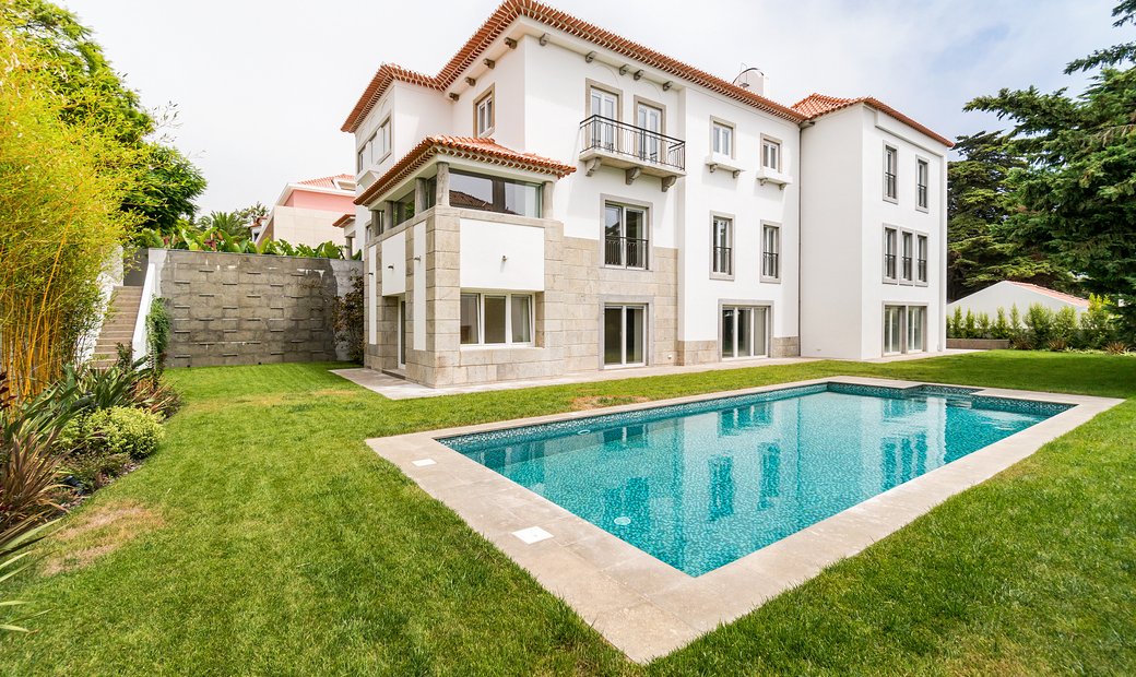 Beautiful 6 Bedroom Villa In The Exclusive Restelo In Lisbon, Lisbon