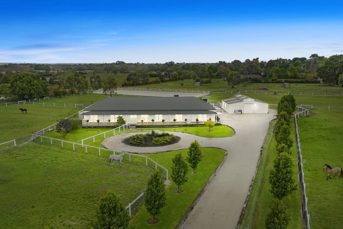 Capall Park Equestrian Haven In Somerville, Victoria, Australia For