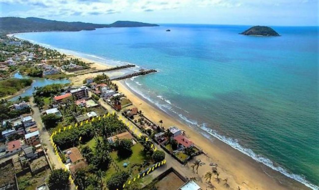 3 Bedrooms Single Family Detached In Rincón De Guayabitos, Nayarit