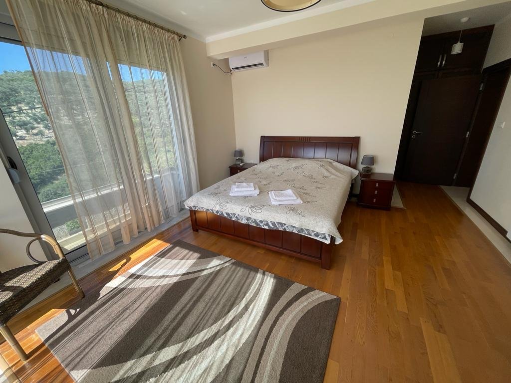 Villa Of 300 Sq.M. For Sale In In Ulcinj, Ulcinj Municipality