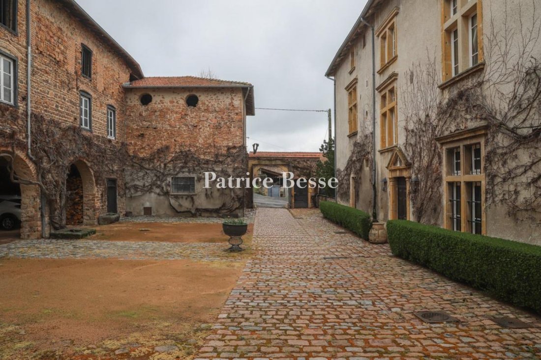 A 17th Century Stately Manor House, Its In Roanne, Auvergne Rhône Alpes