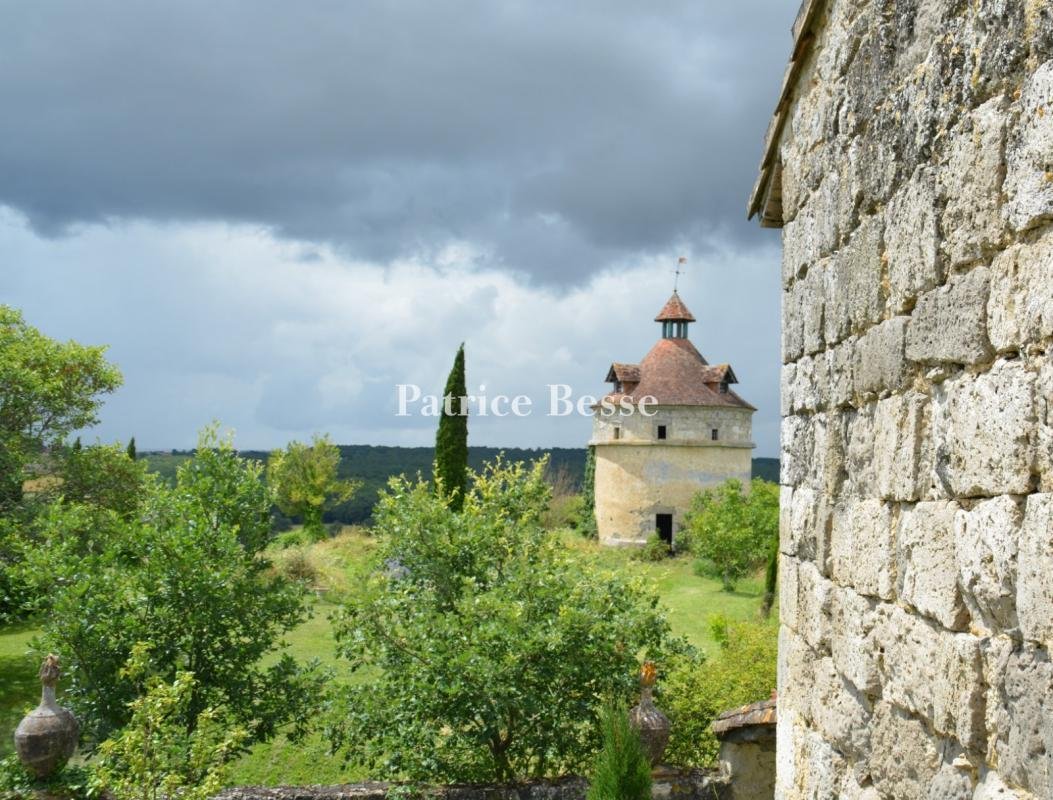 A 13th Century Gascon Chateau, Redesigned In Agen, Nouvelle Aquitaine