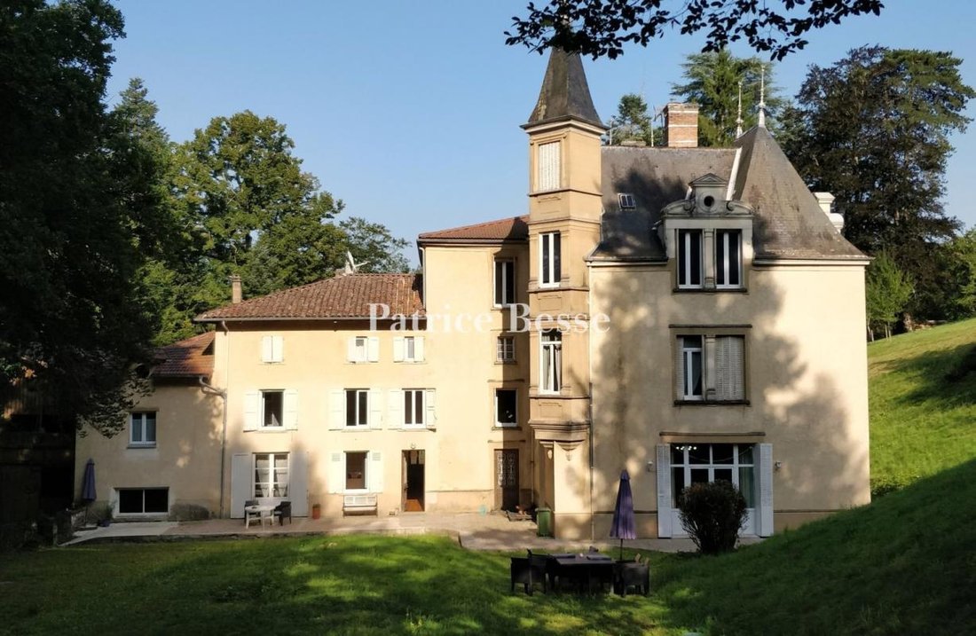 Château des Murmures: A 19th-Century Forest Sanctuary in Rhône-Alpes
