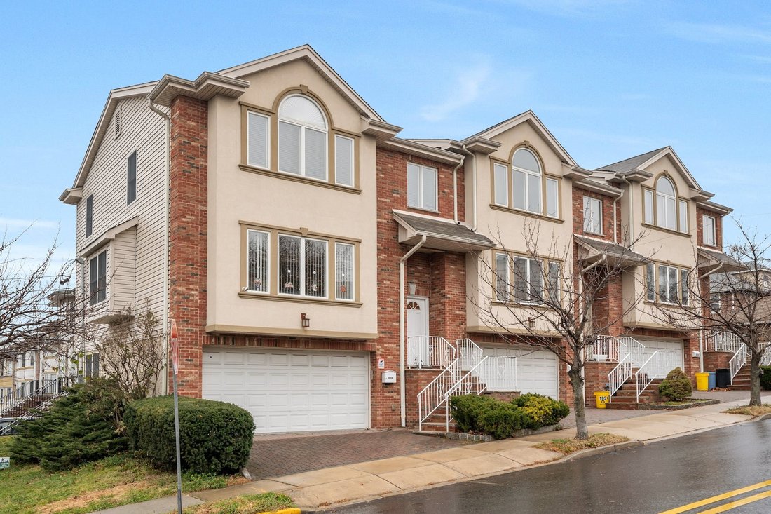 105a 6th Street, ,, Nj, 07022 In Fairview, New Jersey, United States